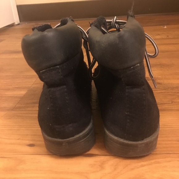 Boots - Picture 3 of 4